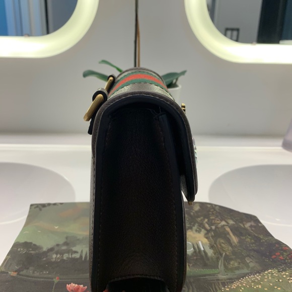 New never used Gucci crossbody purse - Picture 4 of 8